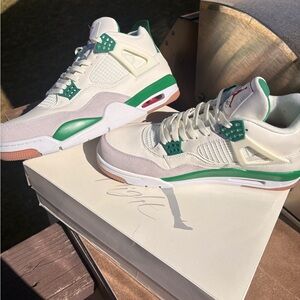 Nike Men’s White and Green Retro Sneakers